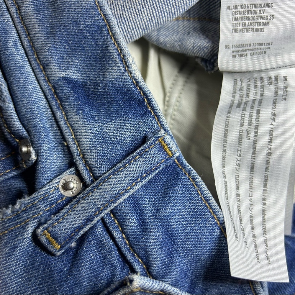 Abercrombie and Fitch 90s straight ultra high rise jeans size 27/4 medium wash - Picture 11 of 11